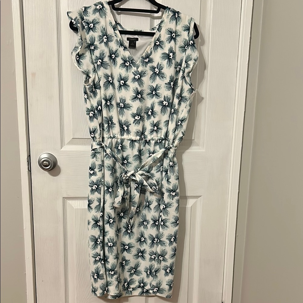 Floral Print Dress in White and Green